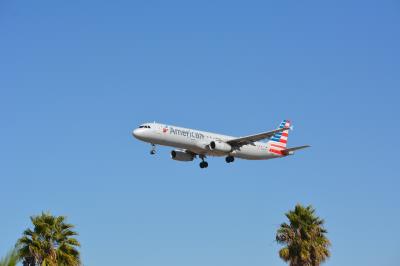 Photo of aircraft N542UW operated by American Airlines