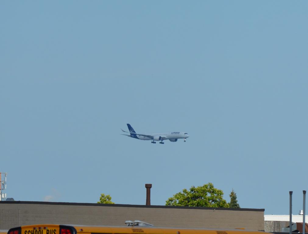 Photo of aircraft D-AIXO operated by Lufthansa
