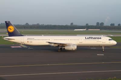 Image of aircraft registration D-AIDN - A A321-231 operated by Lufthansa