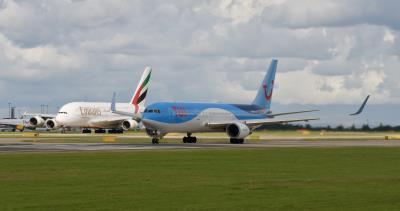 Image of aircraft registration G-OBYG - A 767-304(ER)(WL) operated by TUI Airways