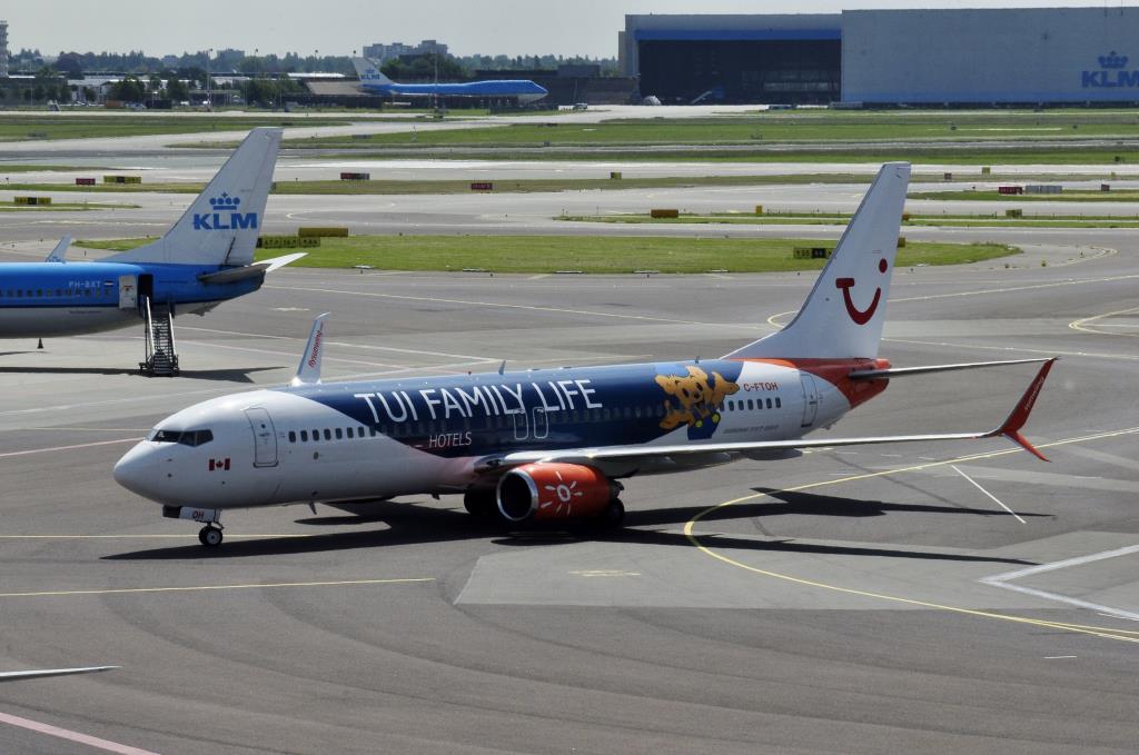 Photo of aircraft C-FTOH operated by Sunwing Airlines