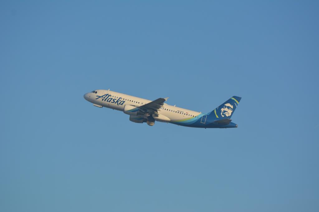 Photo of aircraft N634VA operated by Alaska Airlines