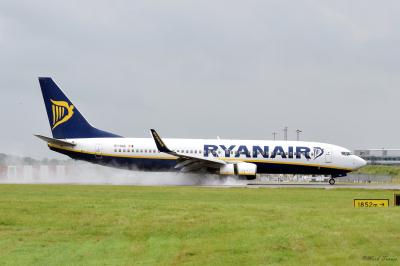 Photo of aircraft EI-DAE operated by Ryanair