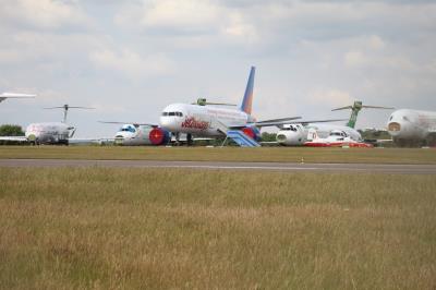 Image of aircraft registration G-LSAD - A 757-236 operated by Jet2