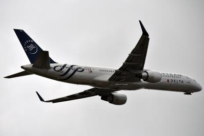 Image of aircraft registration N717TW - A 757-231(WL) operated by Delta Air Lines