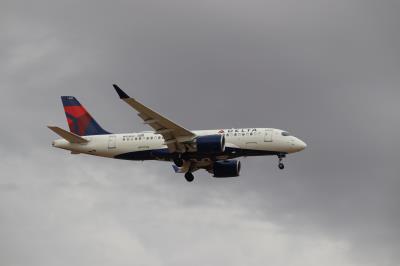 Photo of aircraft N103DU operated by Delta Air Lines