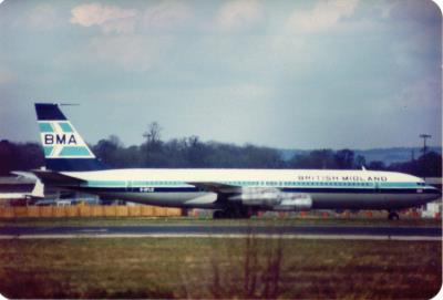 Photo of aircraft G-BFLD operated by British Midland Airways