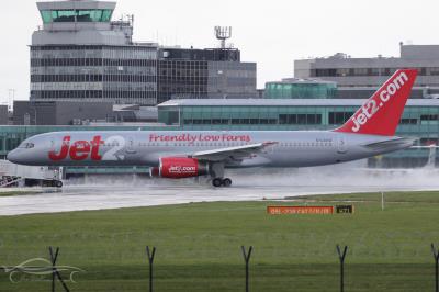 Image of aircraft registration G-LSAG - A 757-21B operated by Jet2