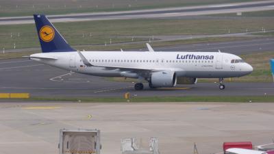 Photo of aircraft D-AINE operated by Lufthansa