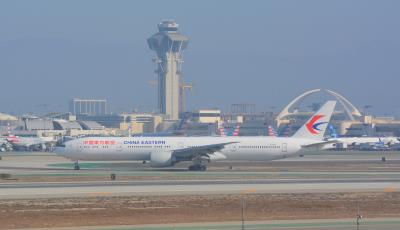 Image of aircraft registration B-2003 - A 777-39P(ER) operated by China Eastern Airlines