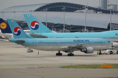 Photo of aircraft HL7241 operated by Korean Air Lines
