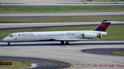 Photo of aircraft N900DE operated by Delta Air Lines
