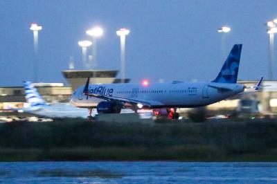 Photo of aircraft N2142J operated by JetBlue Airways