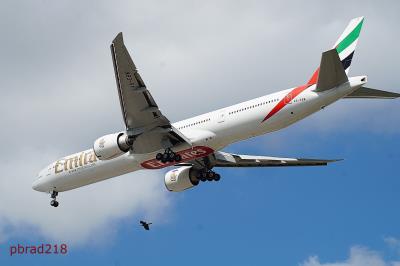 Photo of aircraft A6-EBW operated by Emirates
