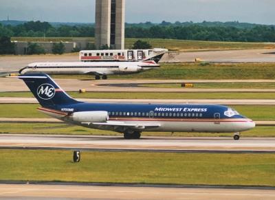 Photo of aircraft N700ME operated by Midwest Express