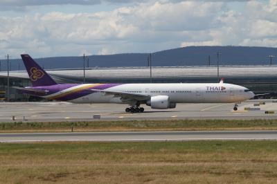 Image of aircraft registration HS-TKQ - A 777-3AL(ER) operated by Thai Airways International
