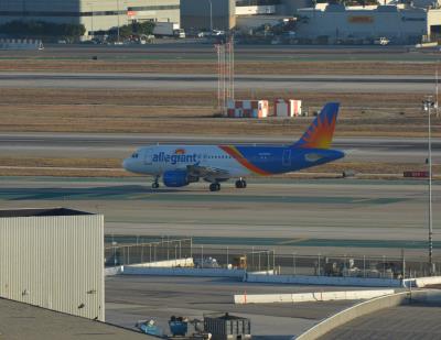 Photo of aircraft N315NV operated by Allegiant Air