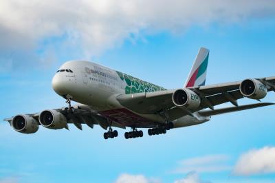 Photo of aircraft A6-EEW operated by Emirates