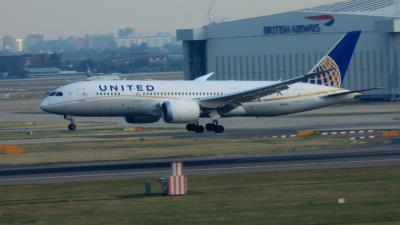 Photo of aircraft N27901 operated by United Airlines