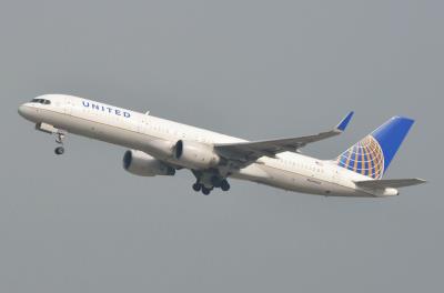 Photo of aircraft N546UA operated by United Airlines