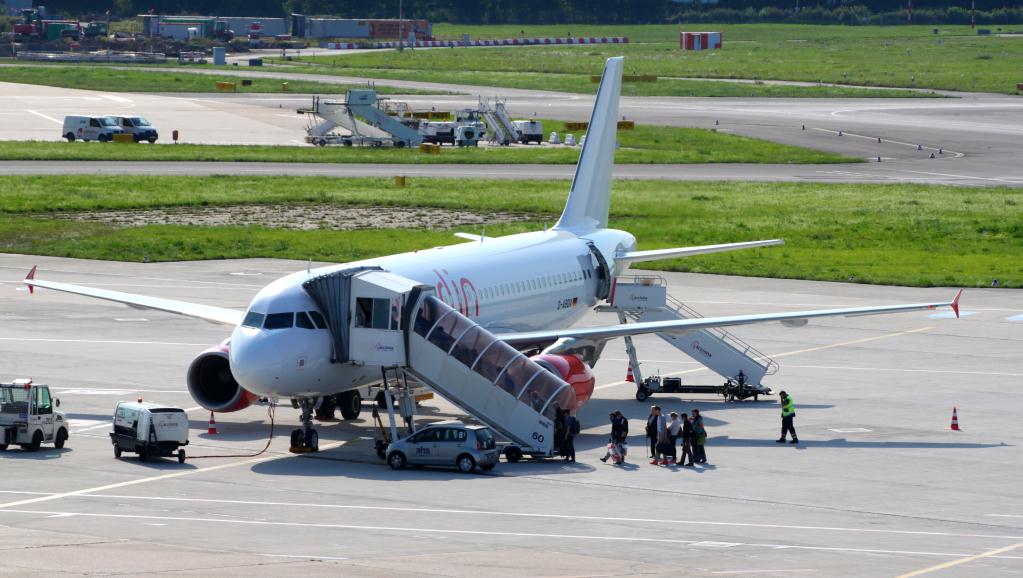 Photo of aircraft D-ABDX operated by Air Berlin