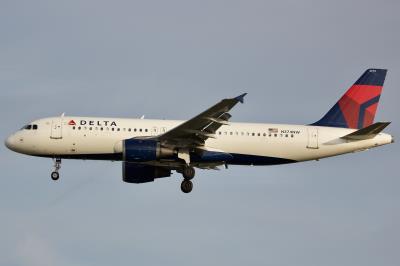 Photo of aircraft N374NW operated by Delta Air Lines