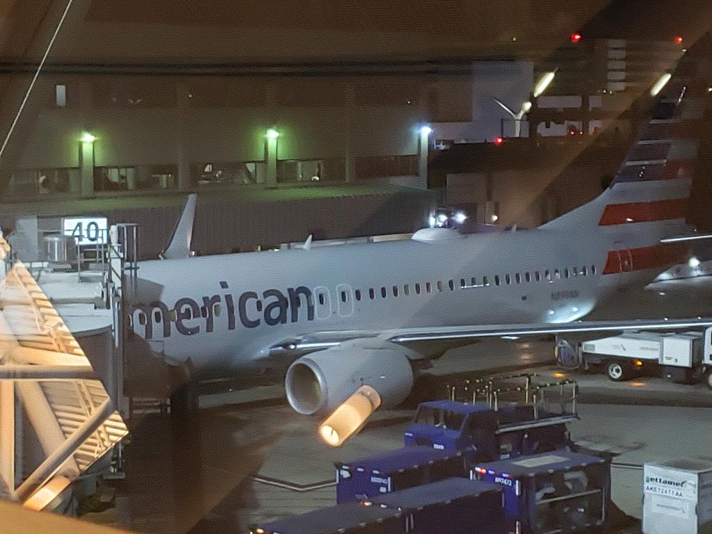 Photo of aircraft N899NN operated by American Airlines