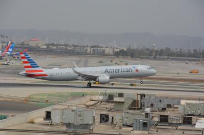 Photo of aircraft N458AL operated by American Airlines