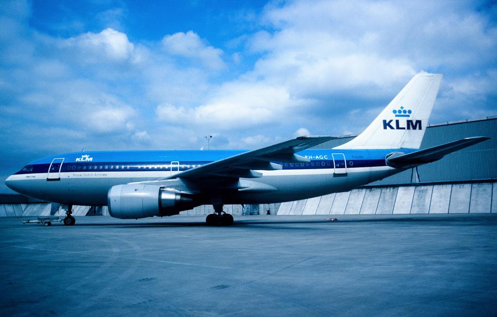 Photo of aircraft PH-AGC operated by KLM Royal Dutch Airlines