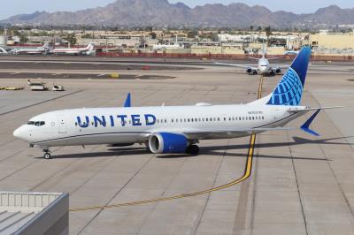 Photo of aircraft N13248 operated by United Airlines