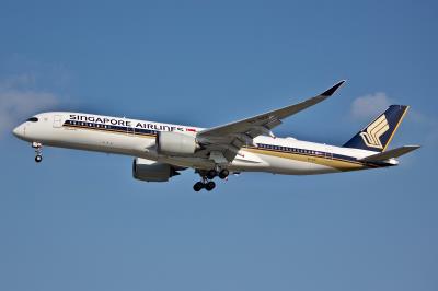 Photo of aircraft 9V-SGF operated by Singapore Airlines