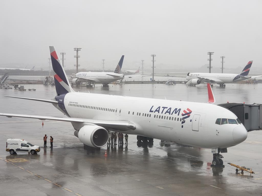 Photo of aircraft PT-MOD operated by LATAM Airlines Brasil