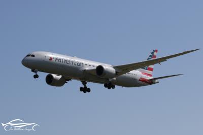 Image of aircraft registration N827AN - A 787-9 Dreamliner operated by American Airlines