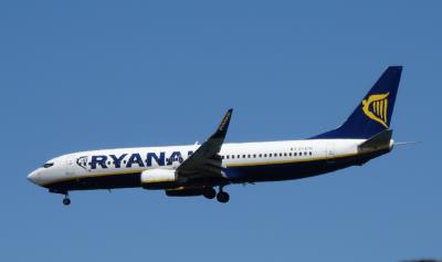 Photo of aircraft EI-EFR operated by Ryanair