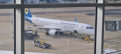Image of aircraft registration UR-EME - A ERJ-190LR (ERJ-190-100 LR) operated by Ukraine International Airlines