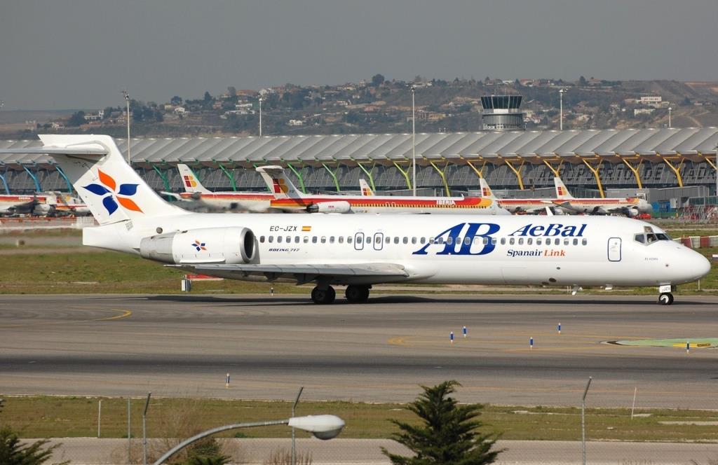 Photo of aircraft EC-JZX operated by AeBal (Spanair Link)