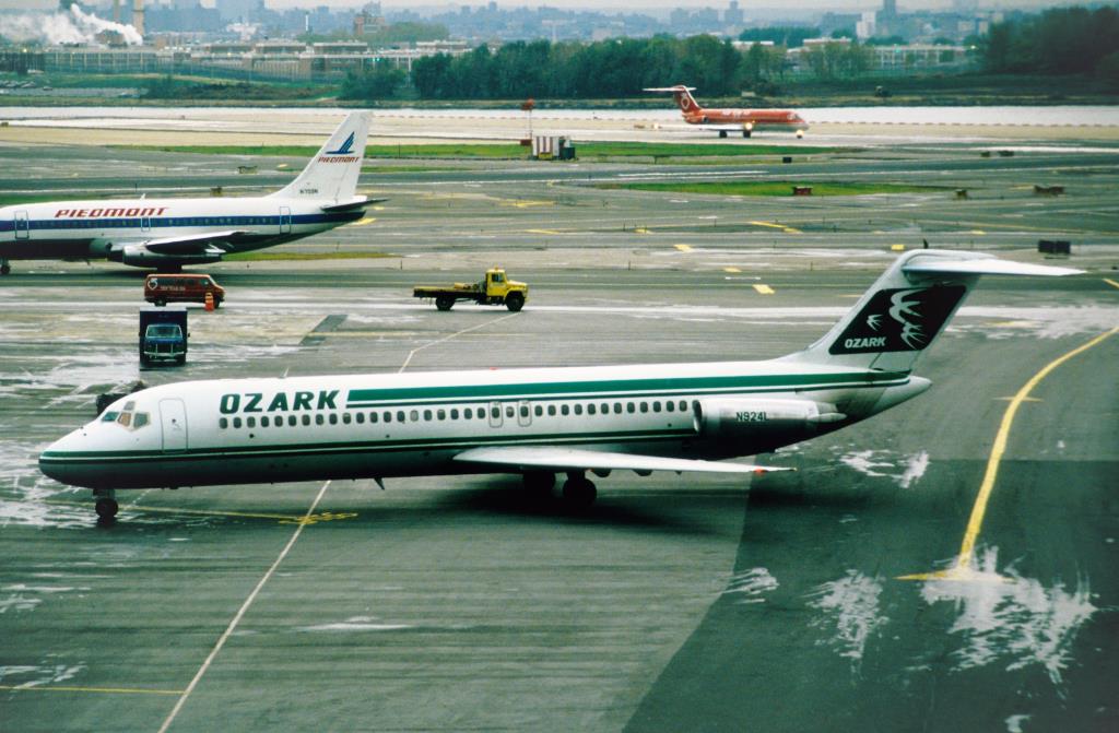 Photo of aircraft N924L operated by Ozark Air Lines