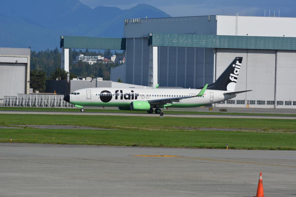 Photo of aircraft C-FFLC operated by Flair Airlines