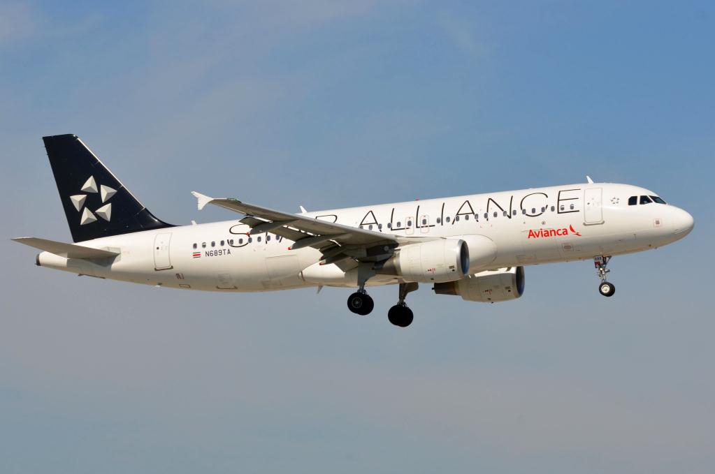 Photo of aircraft N689TA operated by Avianca Costa Rica