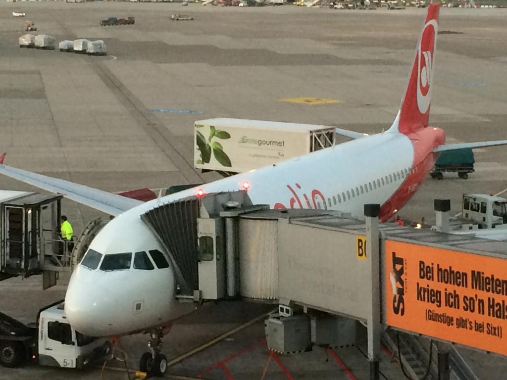 Photo of aircraft D-ABDY operated by Air Berlin