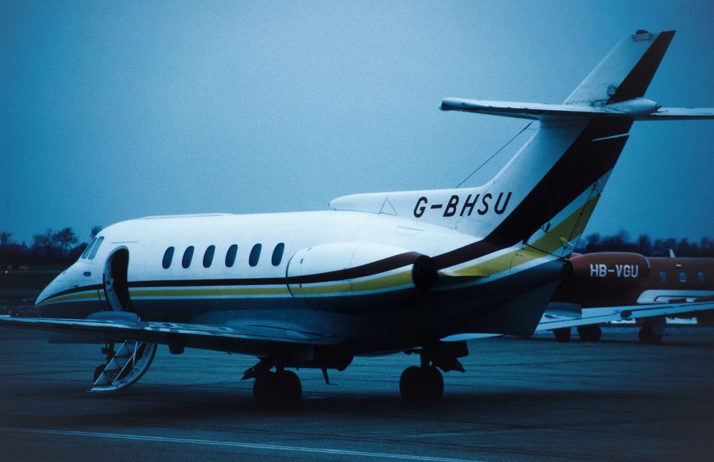Photo of aircraft G-BHSU operated by Shell Aircraft Ltd