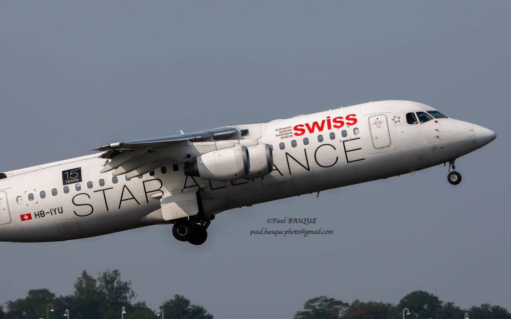 Photo of aircraft HB-IYU operated by Swiss