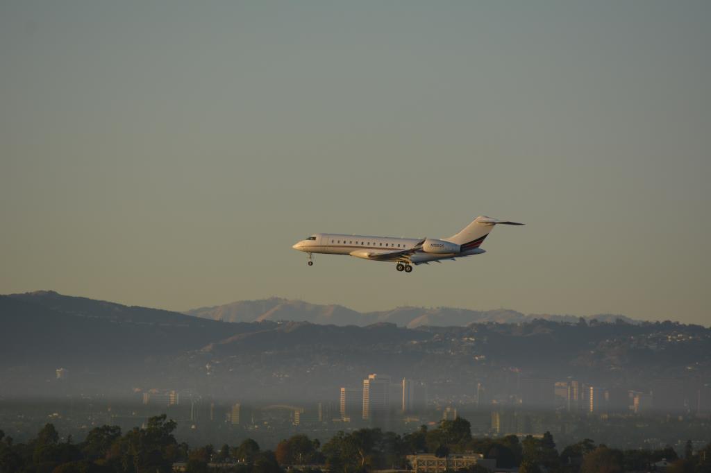 Photo of aircraft N155QS operated by NetJets