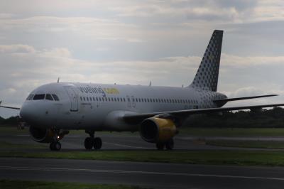 Photo of aircraft EC-JSY operated by Vueling