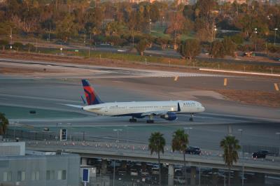 Image of aircraft registration N596NW - A 757-351(WL) operated by Delta Air Lines
