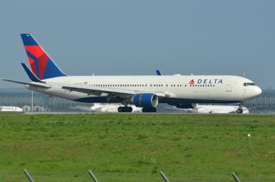 Photo of aircraft N194DN operated by Delta Air Lines
