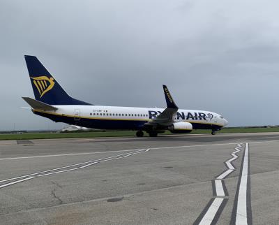 Photo of aircraft EI-EMF operated by Ryanair