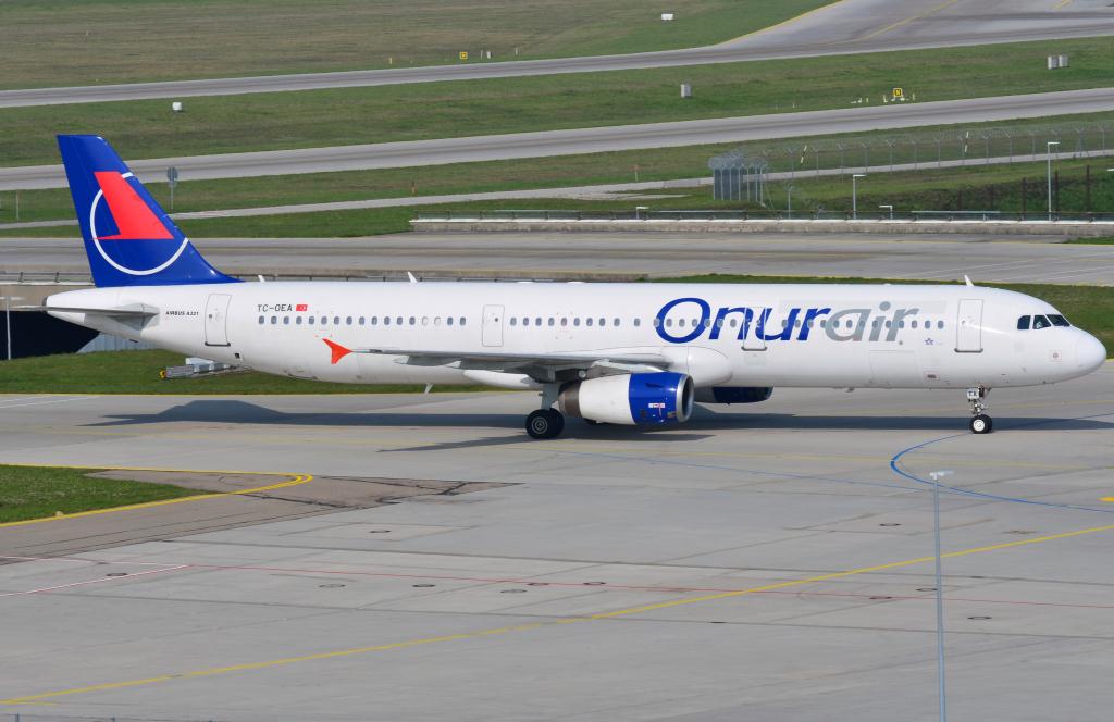 Photo of aircraft TC-OEA operated by Onur Air