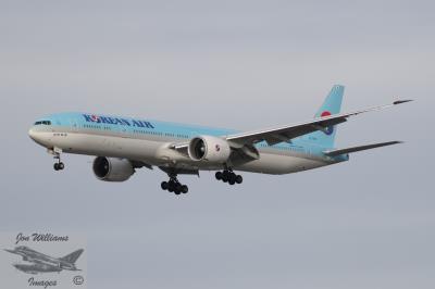 Photo of aircraft HL7205 operated by Korean Air Lines