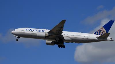 Photo of aircraft N204UA operated by United Airlines